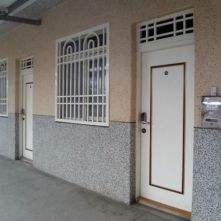 枋寮屏南會館 Apartment Fang-liao Exterior photo